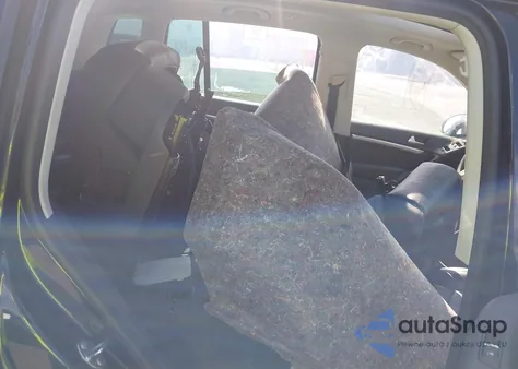 2012 Volkswagen Tiguan Sel из США, поврежденный, VIN WVGBV7AX2CW568424